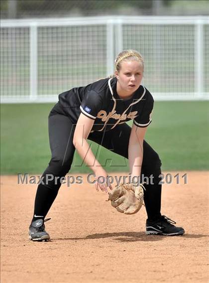 Thumbnail 3 in Palos Verdes Peninsula vs. Temescal Canyon (Woodbridge Tournament) photogallery.