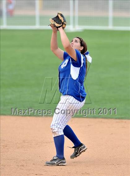 Thumbnail 3 in Palos Verdes Peninsula vs. Temescal Canyon (Woodbridge Tournament) photogallery.