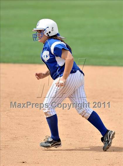Thumbnail 2 in Palos Verdes Peninsula vs. Temescal Canyon (Woodbridge Tournament) photogallery.