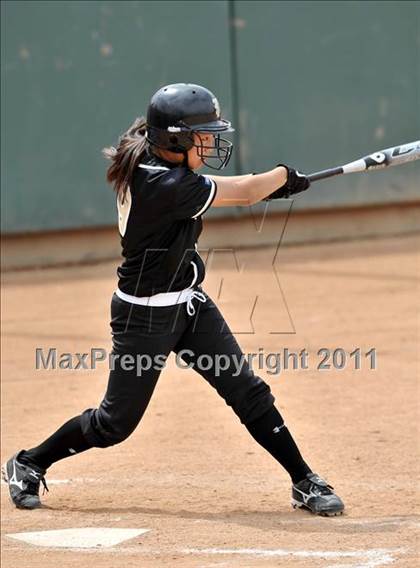 Thumbnail 2 in Palos Verdes Peninsula vs. Temescal Canyon (Woodbridge Tournament) photogallery.
