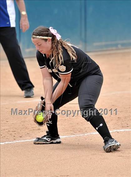 Thumbnail 2 in Palos Verdes Peninsula vs. Temescal Canyon (Woodbridge Tournament) photogallery.