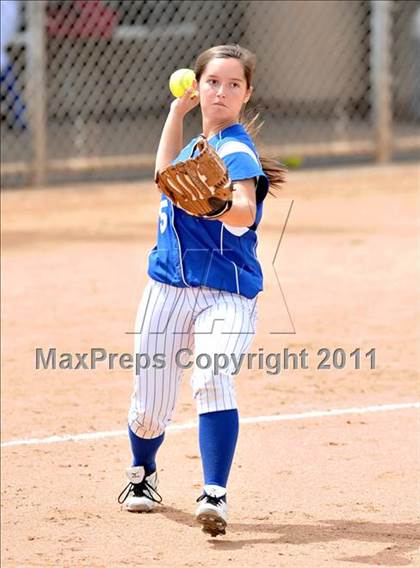 Thumbnail 2 in Palos Verdes Peninsula vs. Temescal Canyon (Woodbridge Tournament) photogallery.