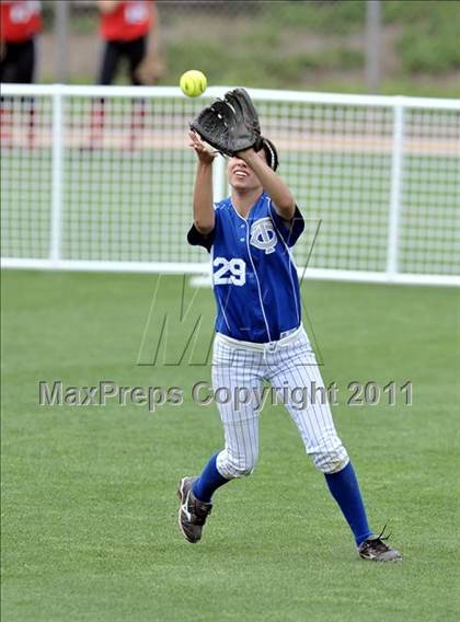 Thumbnail 1 in Palos Verdes Peninsula vs. Temescal Canyon (Woodbridge Tournament) photogallery.