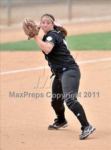 Thumbnail 3 in Palos Verdes Peninsula vs. Temescal Canyon (Woodbridge Tournament) photogallery.