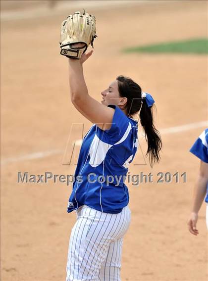 Thumbnail 3 in Palos Verdes Peninsula vs. Temescal Canyon (Woodbridge Tournament) photogallery.