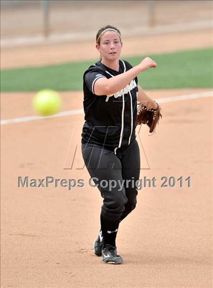 Thumbnail 3 in Palos Verdes Peninsula vs. Temescal Canyon (Woodbridge Tournament) photogallery.