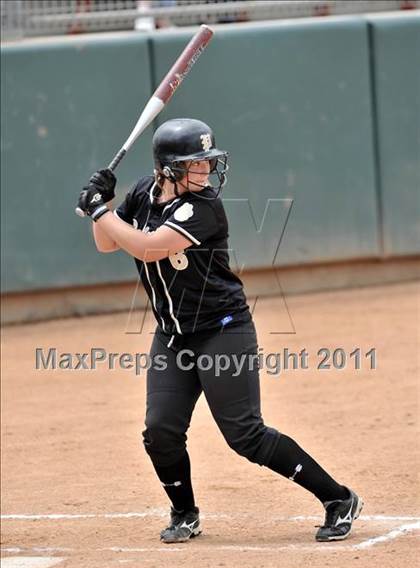 Thumbnail 2 in Palos Verdes Peninsula vs. Temescal Canyon (Woodbridge Tournament) photogallery.