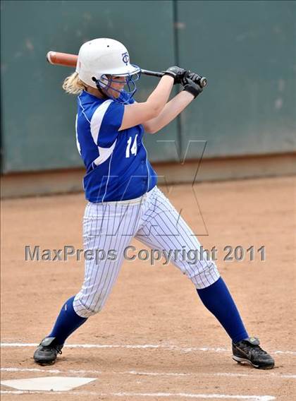 Thumbnail 2 in Palos Verdes Peninsula vs. Temescal Canyon (Woodbridge Tournament) photogallery.
