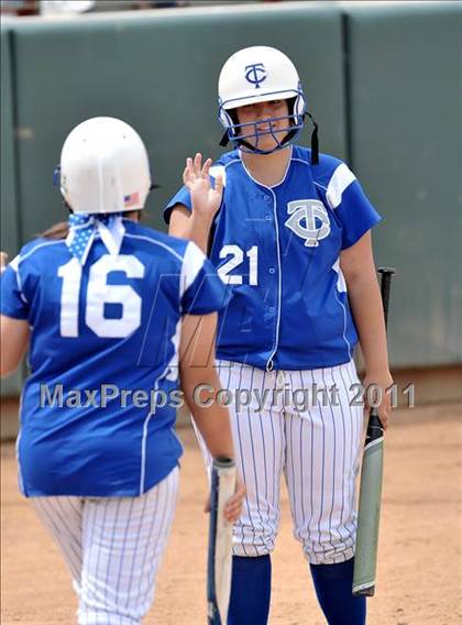 Thumbnail 1 in Palos Verdes Peninsula vs. Temescal Canyon (Woodbridge Tournament) photogallery.