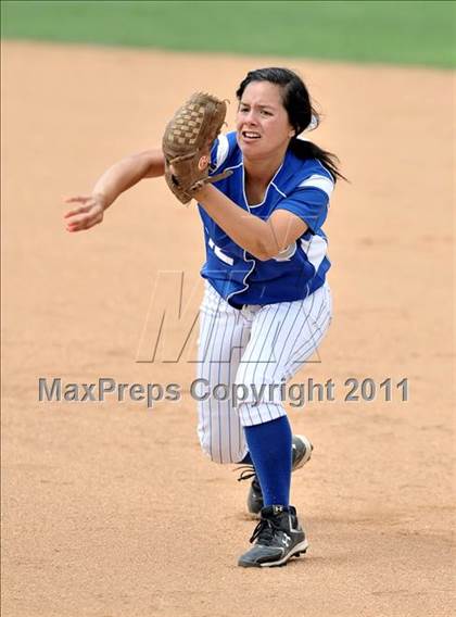 Thumbnail 2 in Palos Verdes Peninsula vs. Temescal Canyon (Woodbridge Tournament) photogallery.
