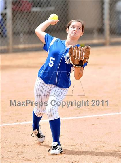 Thumbnail 3 in Palos Verdes Peninsula vs. Temescal Canyon (Woodbridge Tournament) photogallery.