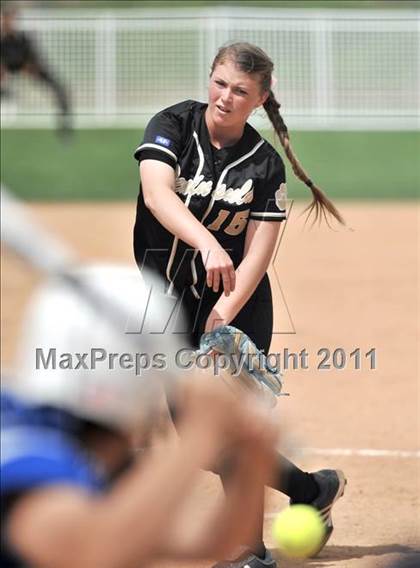 Thumbnail 2 in Palos Verdes Peninsula vs. Temescal Canyon (Woodbridge Tournament) photogallery.