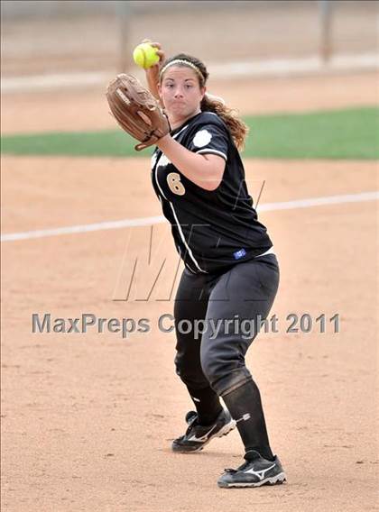 Thumbnail 2 in Palos Verdes Peninsula vs. Temescal Canyon (Woodbridge Tournament) photogallery.
