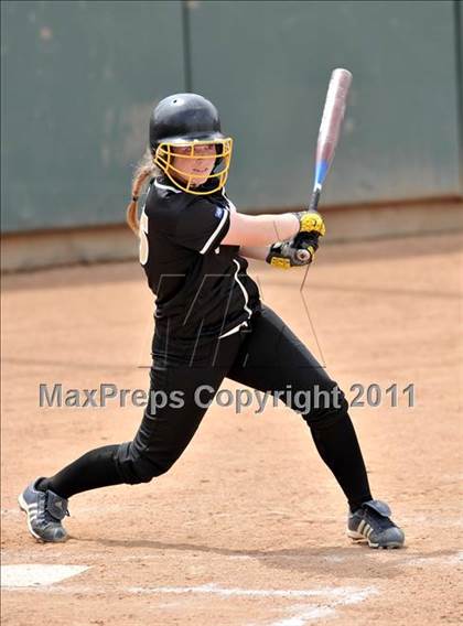 Thumbnail 2 in Palos Verdes Peninsula vs. Temescal Canyon (Woodbridge Tournament) photogallery.