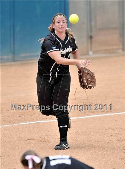 Thumbnail 3 in Palos Verdes Peninsula vs. Temescal Canyon (Woodbridge Tournament) photogallery.