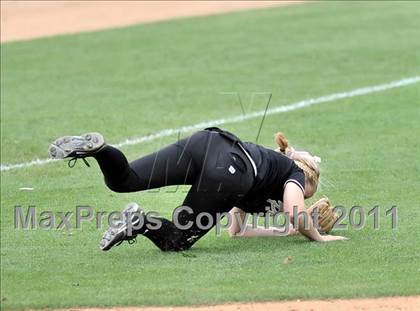 Thumbnail 3 in Palos Verdes Peninsula vs. Temescal Canyon (Woodbridge Tournament) photogallery.