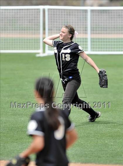 Thumbnail 2 in Palos Verdes Peninsula vs. Temescal Canyon (Woodbridge Tournament) photogallery.