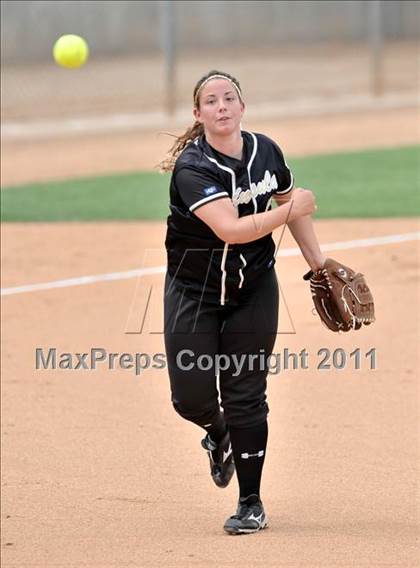 Thumbnail 3 in Palos Verdes Peninsula vs. Temescal Canyon (Woodbridge Tournament) photogallery.