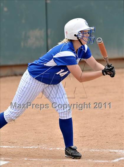 Thumbnail 3 in Palos Verdes Peninsula vs. Temescal Canyon (Woodbridge Tournament) photogallery.