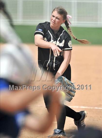 Thumbnail 3 in Palos Verdes Peninsula vs. Temescal Canyon (Woodbridge Tournament) photogallery.
