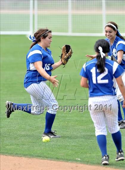 Thumbnail 1 in Palos Verdes Peninsula vs. Temescal Canyon (Woodbridge Tournament) photogallery.