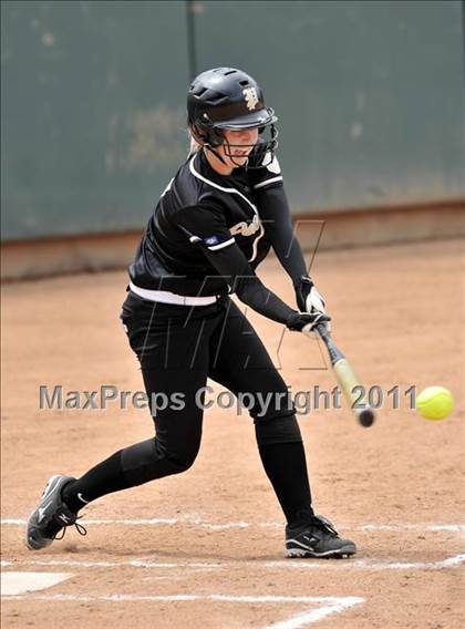 Thumbnail 3 in Palos Verdes Peninsula vs. Temescal Canyon (Woodbridge Tournament) photogallery.