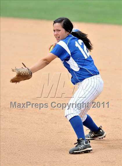 Thumbnail 3 in Palos Verdes Peninsula vs. Temescal Canyon (Woodbridge Tournament) photogallery.