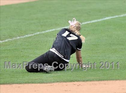 Thumbnail 2 in Palos Verdes Peninsula vs. Temescal Canyon (Woodbridge Tournament) photogallery.