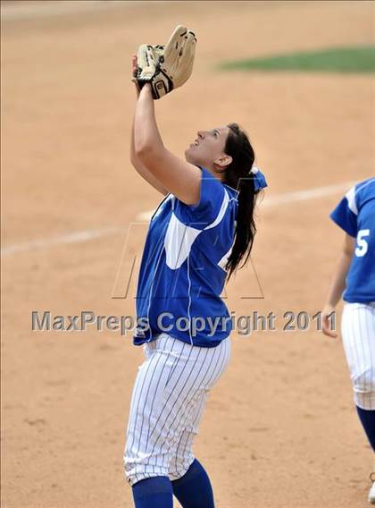 Thumbnail 1 in Palos Verdes Peninsula vs. Temescal Canyon (Woodbridge Tournament) photogallery.