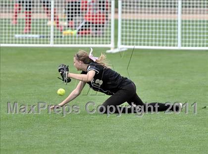 Thumbnail 1 in Palos Verdes Peninsula vs. Temescal Canyon (Woodbridge Tournament) photogallery.