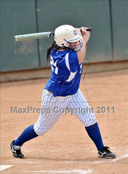 Thumbnail 3 in Palos Verdes Peninsula vs. Temescal Canyon (Woodbridge Tournament) photogallery.