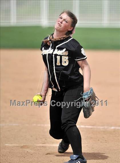 Thumbnail 3 in Palos Verdes Peninsula vs. Temescal Canyon (Woodbridge Tournament) photogallery.