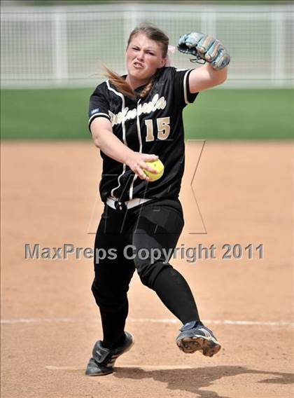 Thumbnail 2 in Palos Verdes Peninsula vs. Temescal Canyon (Woodbridge Tournament) photogallery.