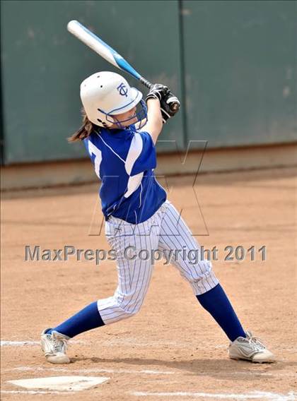Thumbnail 3 in Palos Verdes Peninsula vs. Temescal Canyon (Woodbridge Tournament) photogallery.