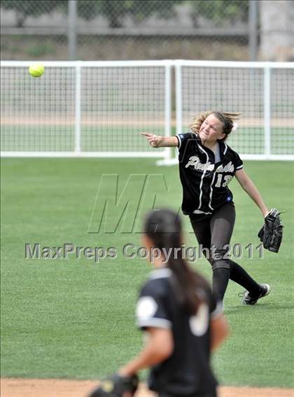 Thumbnail 3 in Palos Verdes Peninsula vs. Temescal Canyon (Woodbridge Tournament) photogallery.