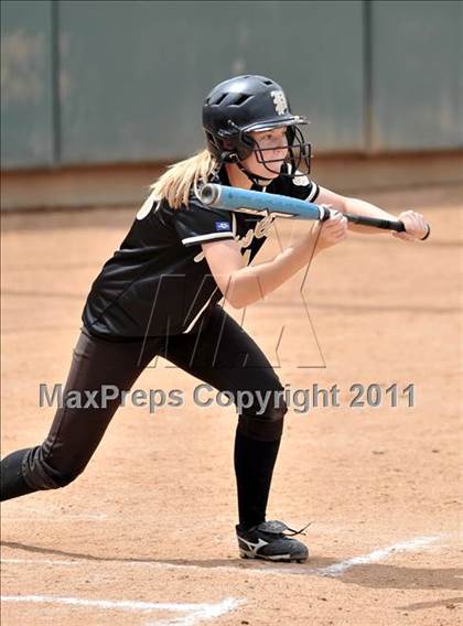 Thumbnail 2 in Palos Verdes Peninsula vs. Temescal Canyon (Woodbridge Tournament) photogallery.