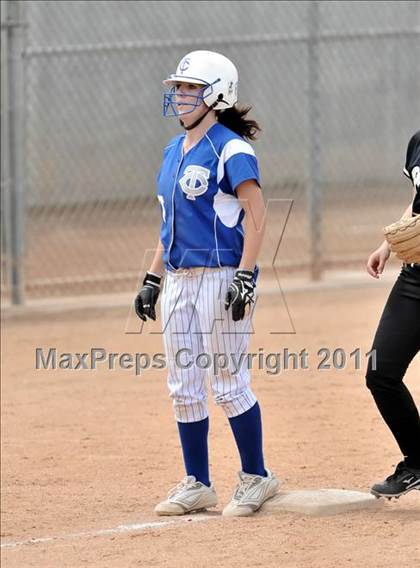 Thumbnail 3 in Palos Verdes Peninsula vs. Temescal Canyon (Woodbridge Tournament) photogallery.