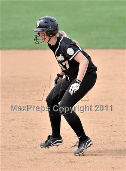 Thumbnail 2 in Palos Verdes Peninsula vs. Temescal Canyon (Woodbridge Tournament) photogallery.