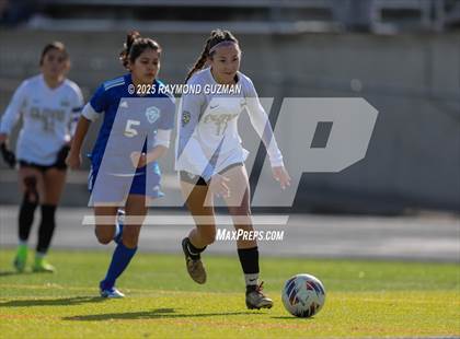 Thumbnail 3 in Clovis vs. Madera photogallery.