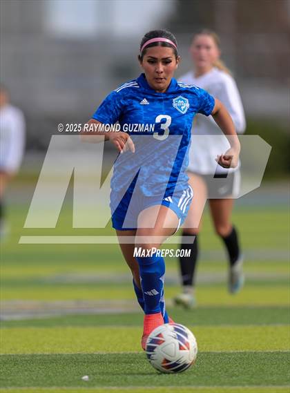 Thumbnail 3 in Clovis vs. Madera photogallery.