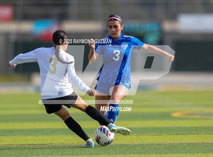 Thumbnail 1 in Clovis vs. Madera photogallery.