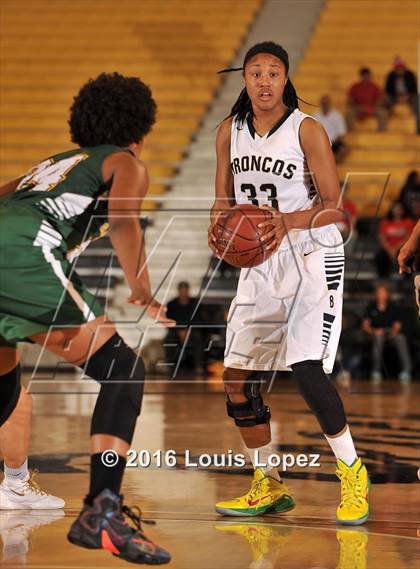 Thumbnail 3 in Vista Murrieta vs. Brea Olinda (CIF SoCal Regional D1 Final) photogallery.