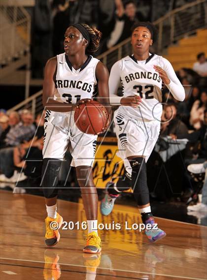 Thumbnail 3 in Vista Murrieta vs. Brea Olinda (CIF SoCal Regional D1 Final) photogallery.