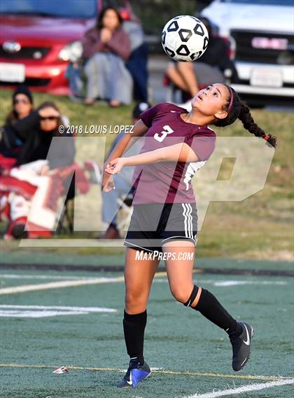 Thumbnail 3 in University Prep vs. Apple Valley photogallery.