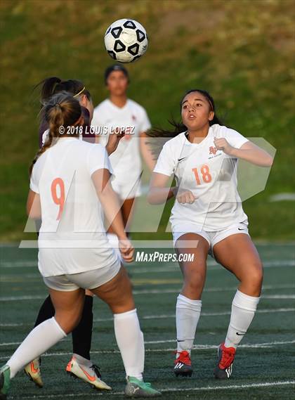 Thumbnail 3 in University Prep vs. Apple Valley photogallery.