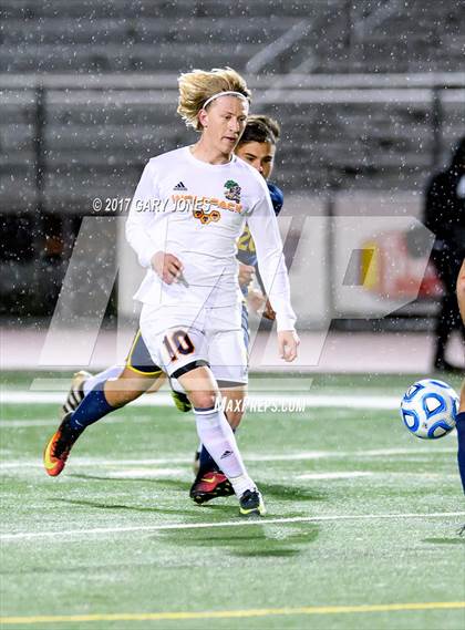 Thumbnail 2 in Cosumnes Oaks vs Gregori (CIF SJS D2 Final) photogallery.