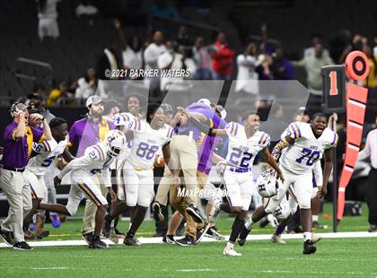 Thumbnail 2 in Logansport vs. Homer (LHSAA 1A Final) photogallery.