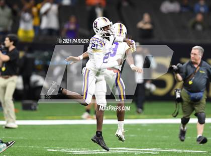 Thumbnail 3 in Logansport vs. Homer (LHSAA 1A Final) photogallery.
