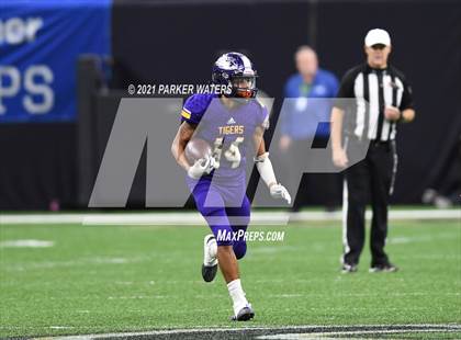 Thumbnail 3 in Logansport vs. Homer (LHSAA 1A Final) photogallery.