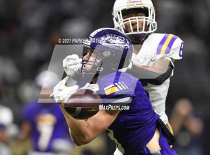 Thumbnail 1 in Logansport vs. Homer (LHSAA 1A Final) photogallery.